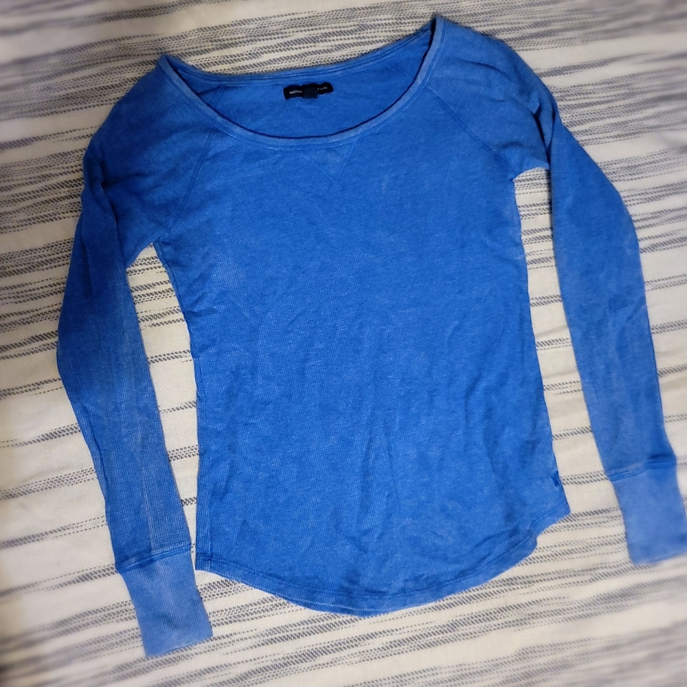 American eagle outfitters thermal shirt